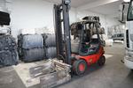 Image 1 - Linde forklift and forks - Lot 57 (Auction 4225)