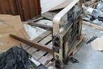 Image 15 - Linde forklift and forks - Lot 57 (Auction 4225)