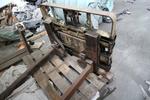 Image 18 - Linde forklift and forks - Lot 57 (Auction 4225)