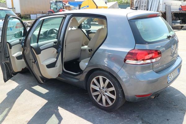 17#4227 VW Golf in vendita - foto 4