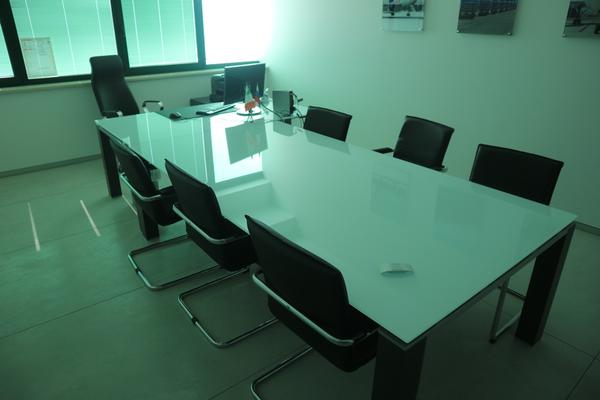 3#4235 Arredi e attrezzature per ufficio in vendita - foto 1