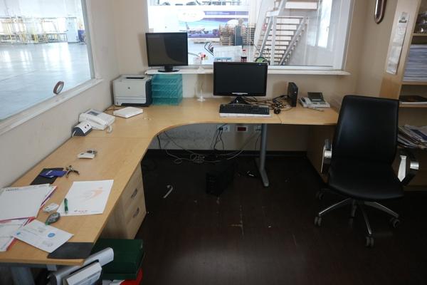 3#4235 Arredi e attrezzature per ufficio in vendita - foto 7