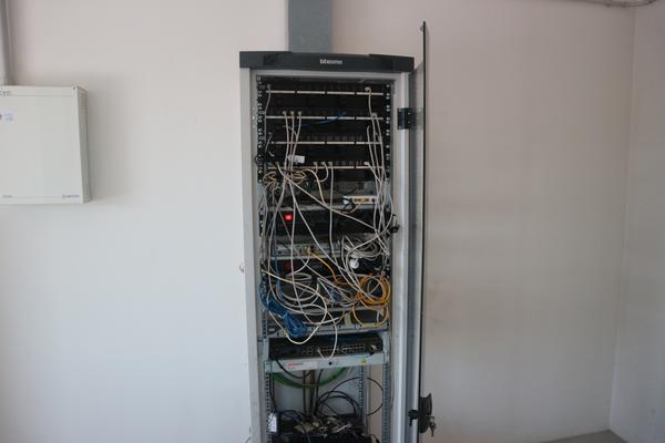 3#4235 Arredi e attrezzature per ufficio in vendita - foto 10
