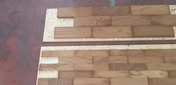 19#4239 Lamparquet massiccio Afrormosia in vendita - foto 4