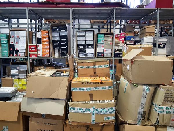 1#4243 Magazzino calzature in vendita - foto 41