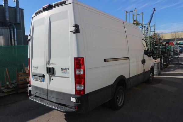 22#4244 Autocarro Iveco Daily in vendita - foto 4