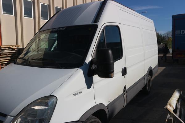 22#4244 Autocarro Iveco Daily in vendita - foto 6