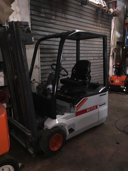 10#4245 Carrello elevatore elettrico Fiat Om in vendita - foto 1
