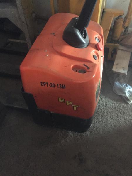 12#4245 Transpallet elettrico marca Bt in vendita - foto 1