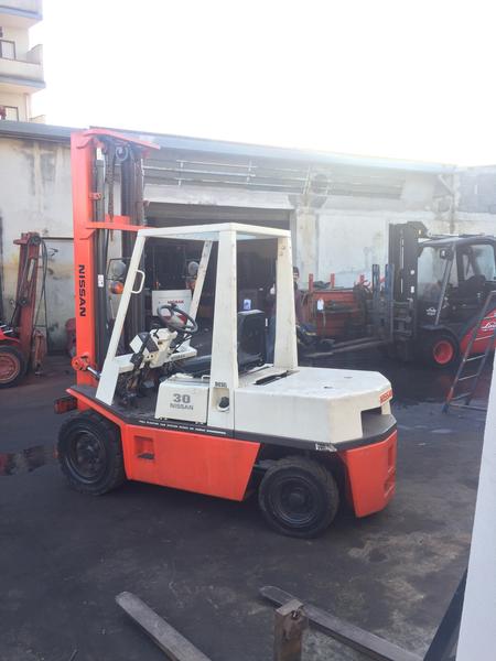 5#4245 Carrello elevatore Nissan FD 30 in vendita - foto 2
