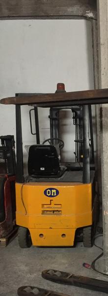 9#4245 Carrello elevatore elettrico Fiat Om in vendita - foto 2