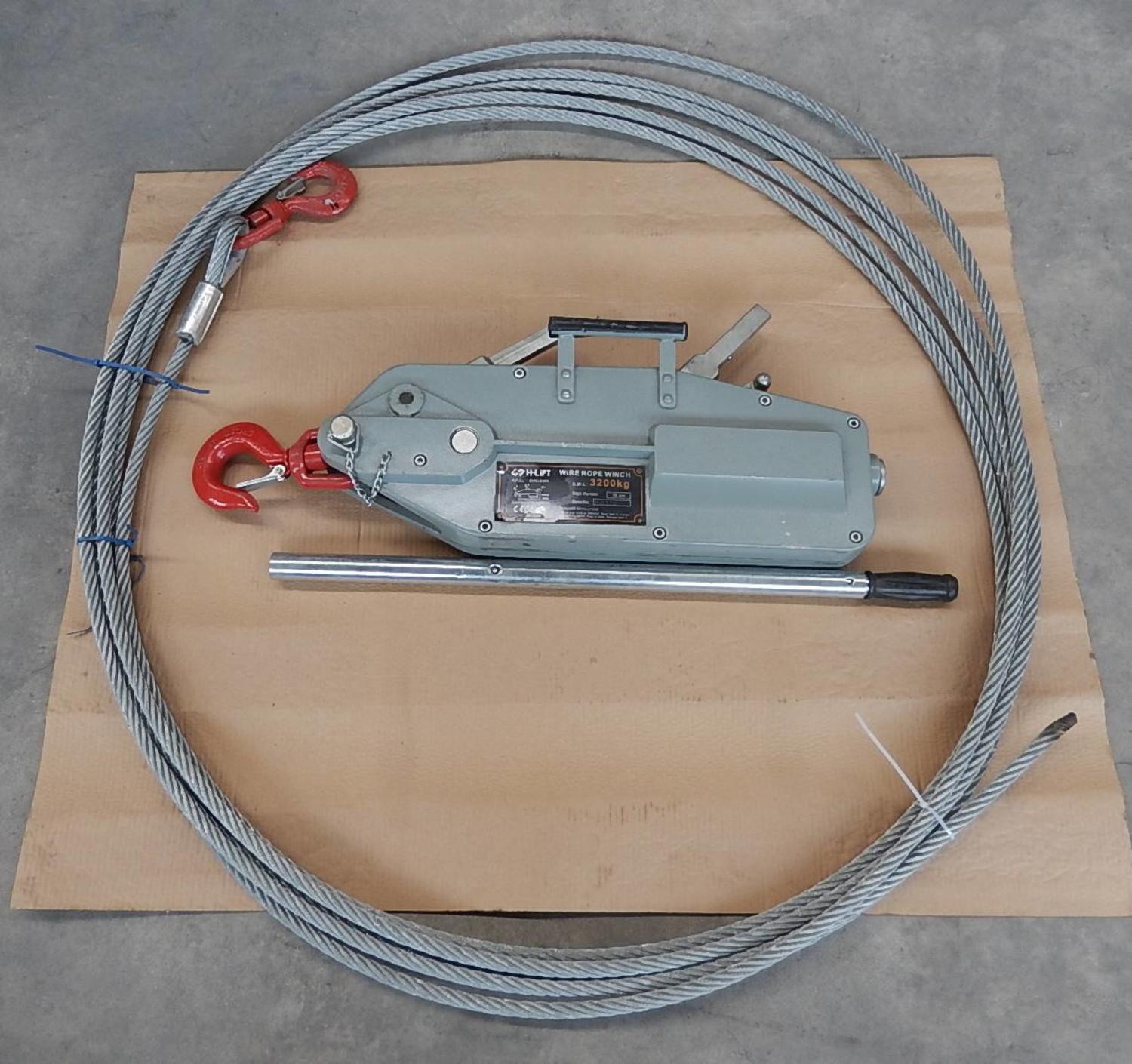 Lot Manual wire rope winch
