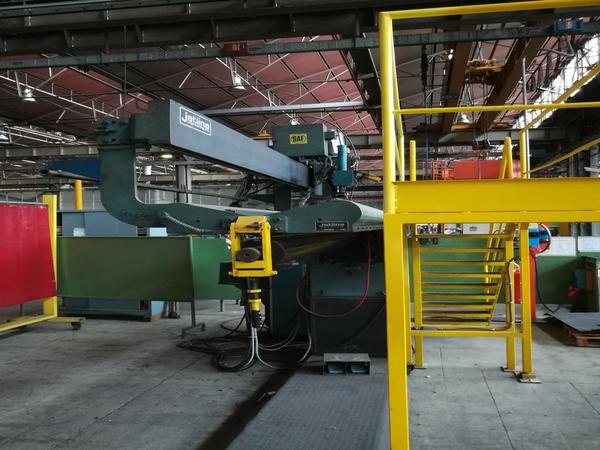 Attrezzatura meccanica in vendita