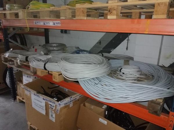 2#4249 Scaffalature e materiale elettrico in vendita - foto 7