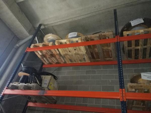 2#4249 Scaffalature e materiale elettrico in vendita - foto 10