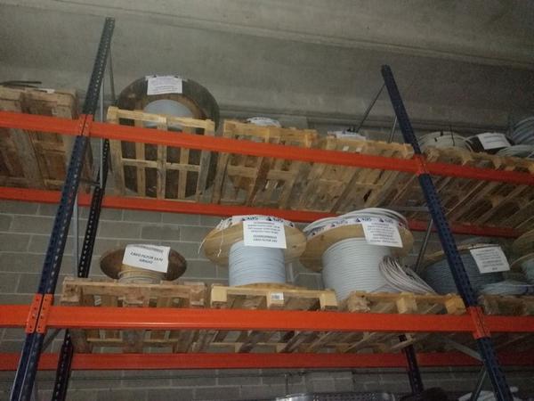 2#4249 Scaffalature e materiale elettrico in vendita - foto 11