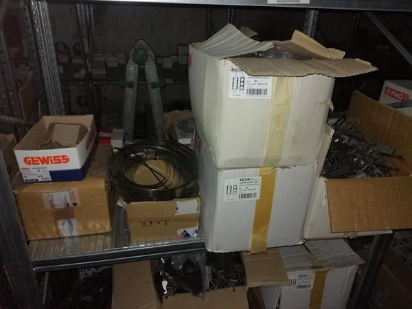 2#4249 Scaffalature e materiale elettrico in vendita - foto 33