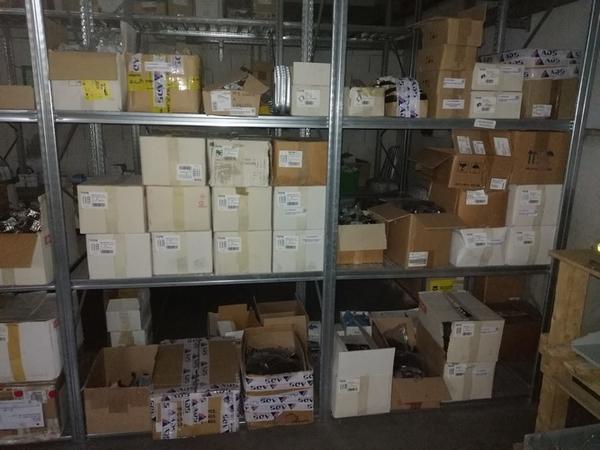 2#4249 Scaffalature e materiale elettrico in vendita - foto 35