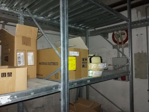 2#4249 Scaffalature e materiale elettrico in vendita - foto 41