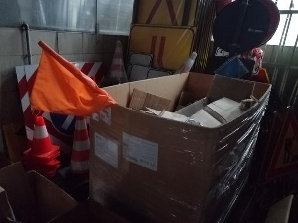 2#4249 Scaffalature e materiale elettrico in vendita - foto 46