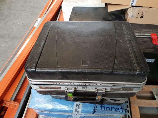 2#4250 Martello perforatore Hitachi e generatore di corrente Gemco in vendita - foto 46