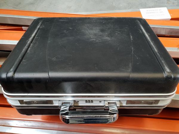 2#4250 Martello perforatore Hitachi e generatore di corrente Gemco in vendita - foto 52