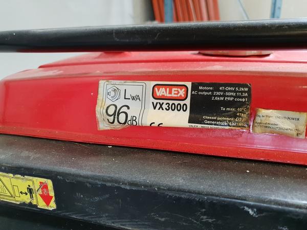 2#4250 Martello perforatore Hitachi e generatore di corrente Gemco in vendita - foto 59