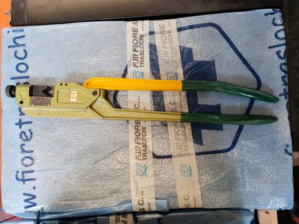 2#4250 Martello perforatore Hitachi e generatore di corrente Gemco in vendita - foto 60