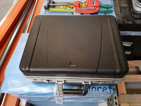 2#4250 Martello perforatore Hitachi e generatore di corrente Gemco in vendita - foto 72