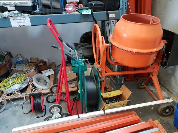 2#4250 Martello perforatore Hitachi e generatore di corrente Gemco in vendita - foto 124
