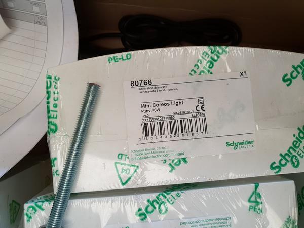 2#4250 Martello perforatore Hitachi e generatore di corrente Gemco in vendita - foto 129