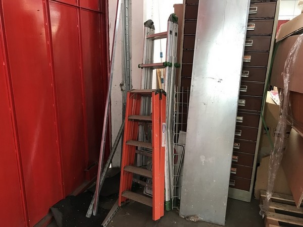 1#4251 Scaffalatura e attrezzatura elettronica per telecomunicazioni in vendita - foto 15