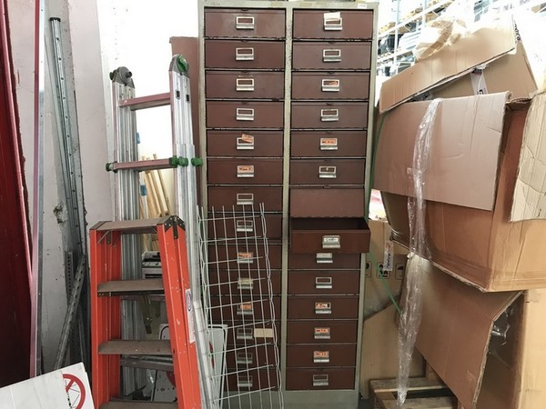 1#4251 Scaffalatura e attrezzatura elettronica per telecomunicazioni in vendita - foto 24
