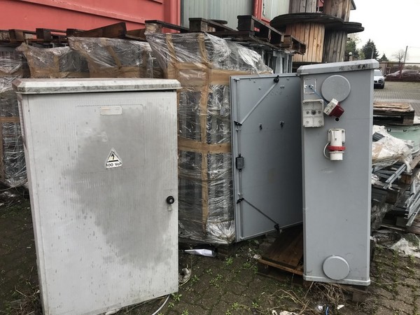 1#4251 Scaffalatura e attrezzatura elettronica per telecomunicazioni in vendita - foto 111