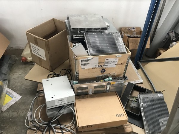 1#4251 Scaffalatura e attrezzatura elettronica per telecomunicazioni in vendita - foto 142