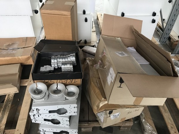 1#4251 Scaffalatura e attrezzatura elettronica per telecomunicazioni in vendita - foto 181