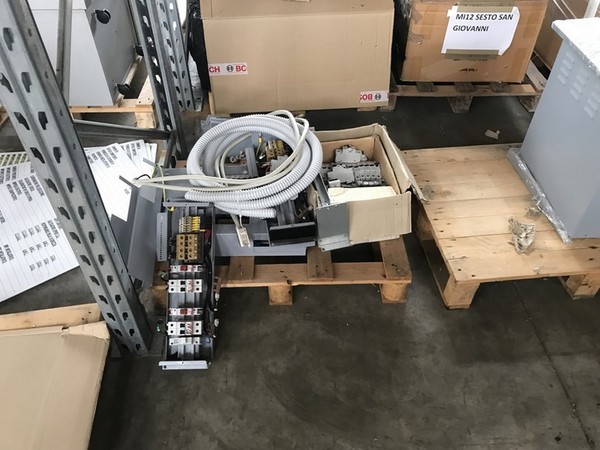 1#4251 Scaffalatura e attrezzatura elettronica per telecomunicazioni in vendita - foto 185