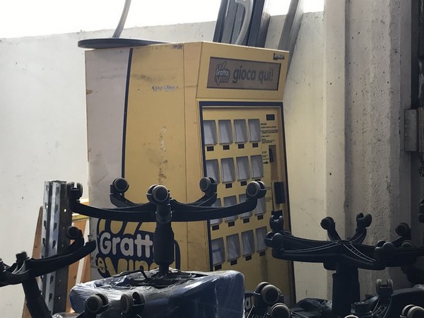 1#4251 Scaffalatura e attrezzatura elettronica per telecomunicazioni in vendita - foto 215