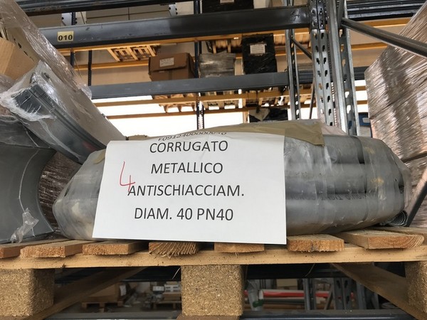 1#4251 Scaffalatura e attrezzatura elettronica per telecomunicazioni in vendita - foto 241