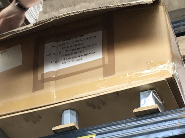 1#4251 Scaffalatura e attrezzatura elettronica per telecomunicazioni in vendita - foto 246