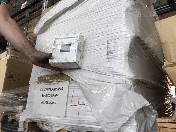 1#4251 Scaffalatura e attrezzatura elettronica per telecomunicazioni in vendita - foto 254
