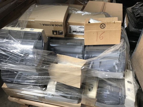 1#4251 Scaffalatura e attrezzatura elettronica per telecomunicazioni in vendita - foto 325