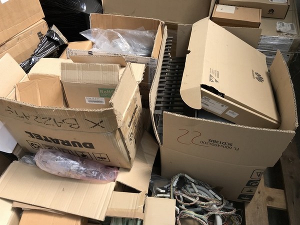 1#4251 Scaffalatura e attrezzatura elettronica per telecomunicazioni in vendita - foto 334