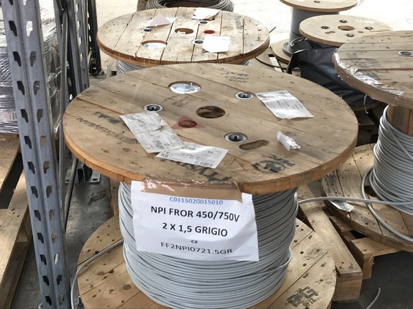 1#4251 Scaffalatura e attrezzatura elettronica per telecomunicazioni in vendita - foto 350