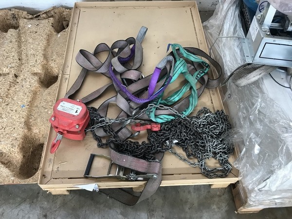 1#4251 Scaffalatura e attrezzatura elettronica per telecomunicazioni in vendita - foto 425