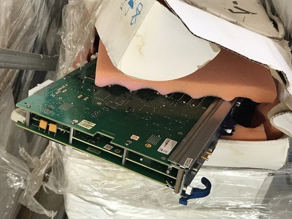 1#4251 Scaffalatura e attrezzatura elettronica per telecomunicazioni in vendita - foto 429