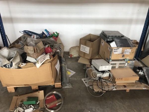 1#4251 Scaffalatura e attrezzatura elettronica per telecomunicazioni in vendita - foto 439