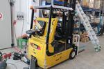 Image 3 - Yale forklift and Junker forklift - Lot 9 (Auction 4259)