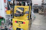 Image 4 - Yale forklift and Junker forklift - Lot 9 (Auction 4259)