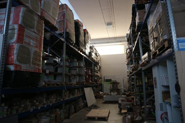 8#42590 Magazzino di prodotti finiti di ferramenta e materiale elettrico in vendita - foto 30